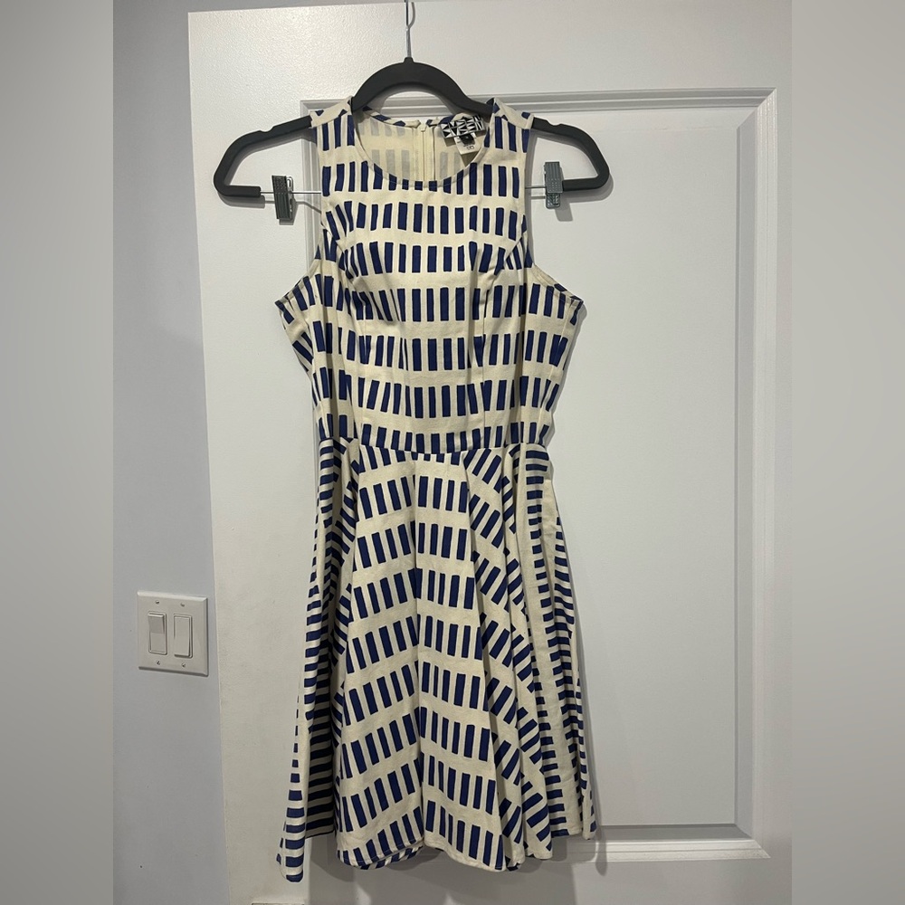 Dusen Dusen Peplum Patterned Dress